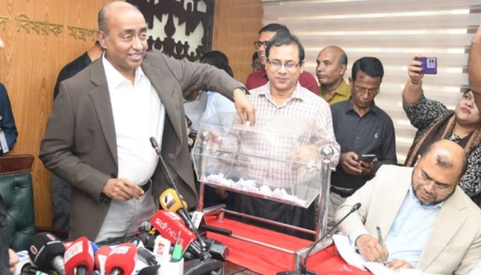 Sub-registrars’ transfer through lottery begin to ensure transparency
