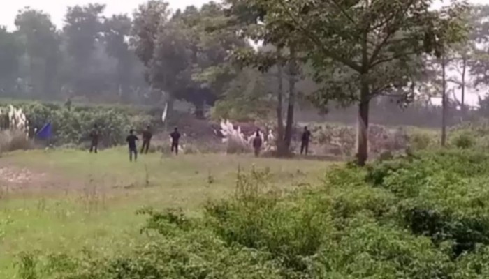 ​Bangladeshi shot by BSF along Kushtia border, BGB also fire back