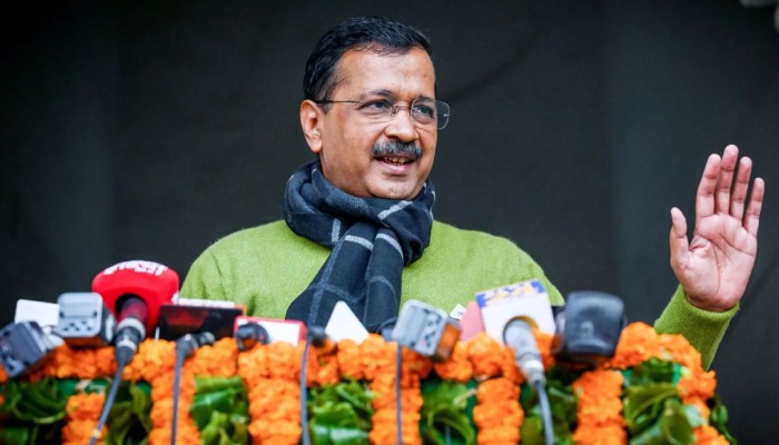 ​Arvind Kejriwal detained during Delhi protest