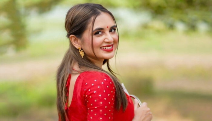 ​Tania Brishti returns to set after 9 months battling against brain tumour
